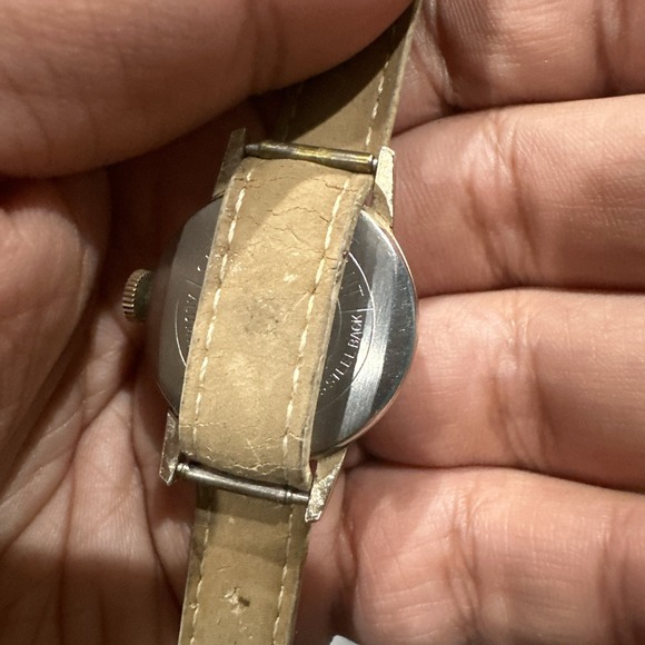 Working Timex Manual Wind‎ 25MM Gold Tone White Leather Ladies Watch Fit 6.5in - Picture 4 of 12